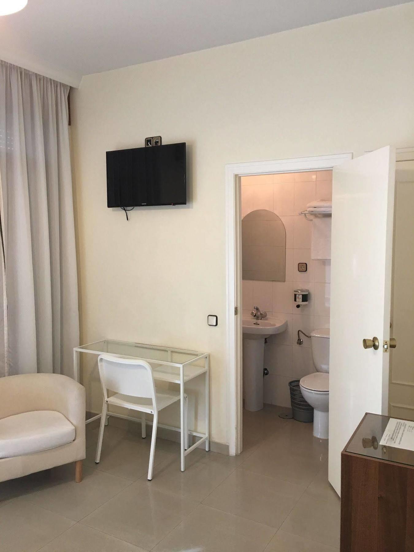 Hostal Cervantes Вальдеморо Екстер'єр фото