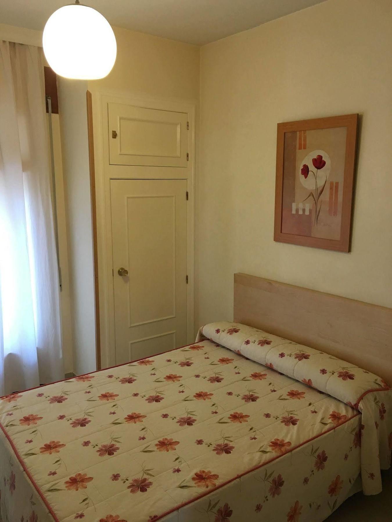 Hostal Cervantes Вальдеморо Екстер'єр фото