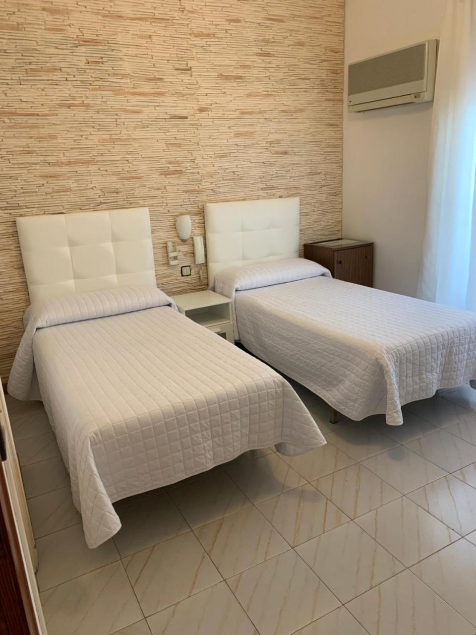 Hostal Cervantes Вальдеморо Екстер'єр фото
